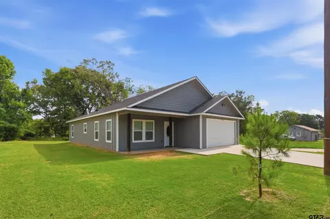 1201 E 8th St, Mount Pleasant, TX 75455