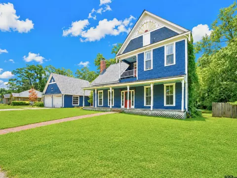 408 E 3rd St, Mount Pleasant, TX 75455