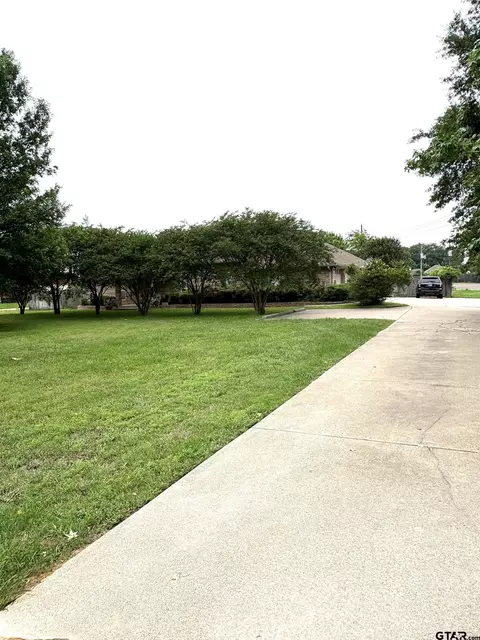1871 Hagan Rd, Whitehouse, TX 75791