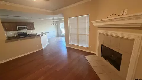 421 Cumberland Rd UNIT 404, Tyler, TX 75703