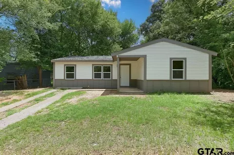 444 Bowie, Lone Star, TX 75668