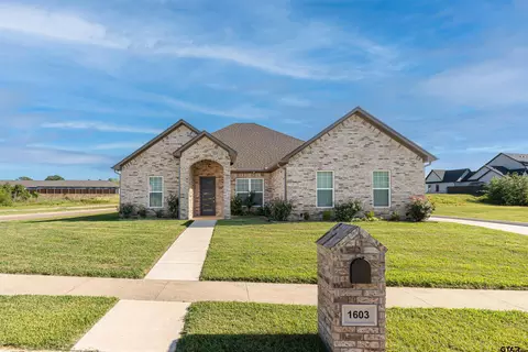 1603 Elk River Rd, Tyler, TX 75703