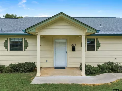 204 Connor St, Daingerfield, TX 75638
