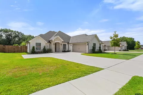 5300 Hollytree Dr, Tyler, TX 75703
