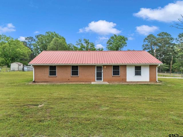 600 N Lake St, Waskom, TX 75692