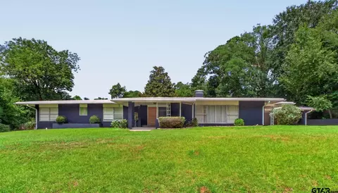 8 Rambling Rd, Longview, TX 75604