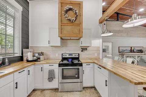 Kitchen - 800 SW 9th, Cooper, TX 75432 photo 4 of 4