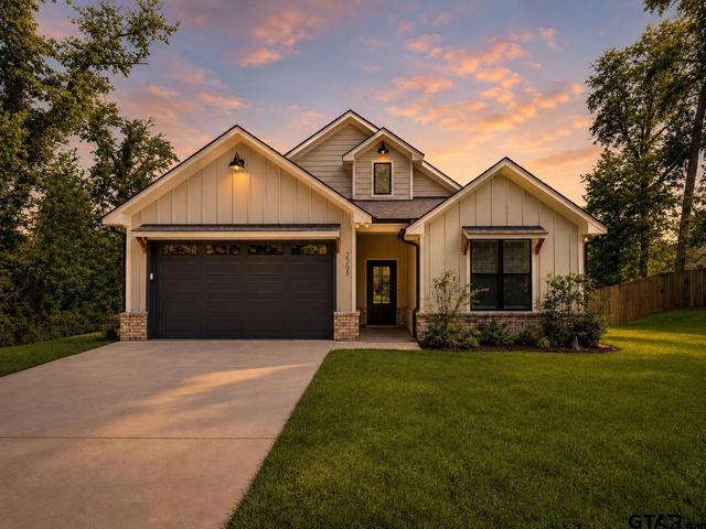 2305 Debby Ln, Tyler, TX 75701