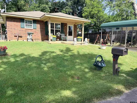 403 Short St, Troup, TX 75789