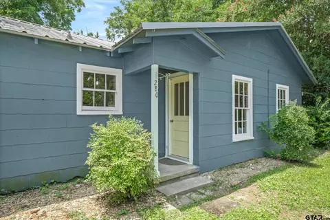 Exterior - 280 E North St, Emory, TX 75440 photo 5 of 9
