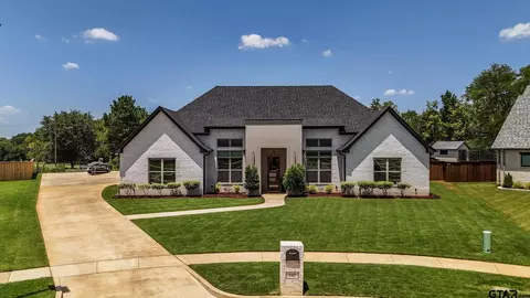 242 Serenity Dr, Bullard, TX 75757