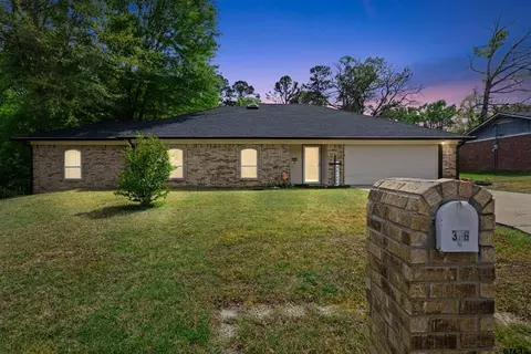 306 Bermuda Dr, White Oak, TX 75693