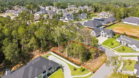 7939 Maple Ln, Tyler, TX 75703