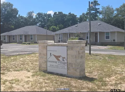 2121 Gasaway, Nacogdoches, TX 75964