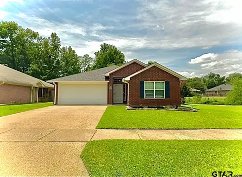 302 Willowbrook Ln, Whitehouse, TX 75791