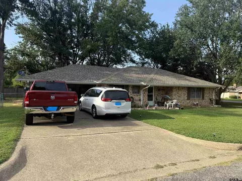 1205 Langford Ln, Whitehouse, TX 75791