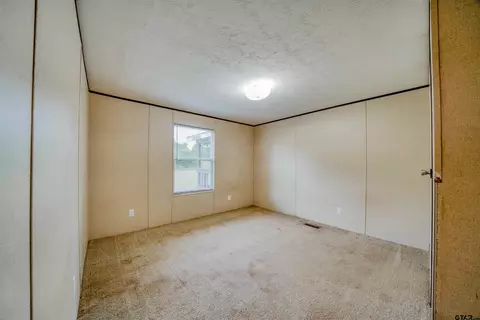 Bedroom - 629 E Standpipe, Marshall, TX 75670 photo 3 of 3