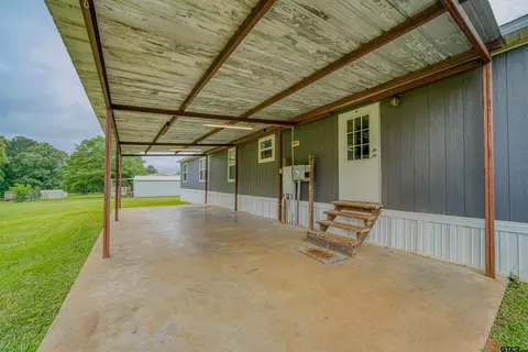 Exterior - 629 E Standpipe, Marshall, TX 75670 photo 3 of 10