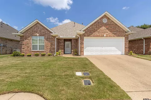 1911 Hollyglen, Tyler, TX 75703