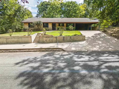 908 E 4th, Mount Pleasant, TX 75455