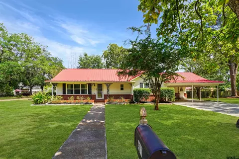 401 S Mill St, Winnsboro, TX 75494