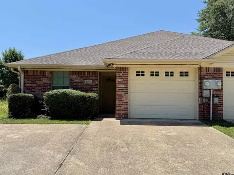 8393 Garrett Dr, Tyler, TX 75703