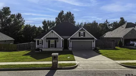 1128 Rhome Rd, Bullard, TX 75757