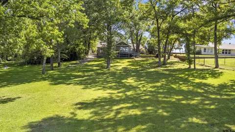 15460 Mcelroy Rd, Whitehouse, TX 75791