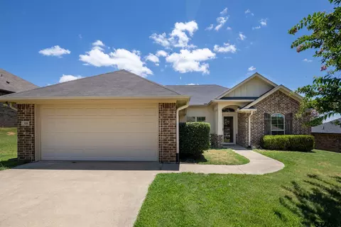 120 Bois D Arc Dr, Bullard, TX 75757