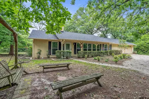 138 Green Knl, Holly Lake Ranch, TX 75765