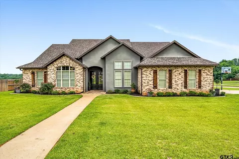 230 Sunnys Halo Blvd, Bullard, TX 75757
