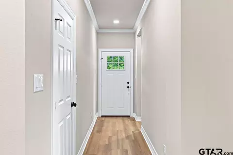 Entry Way - 1216 N Third St, Longview, TX 75601 photo 1 of 1