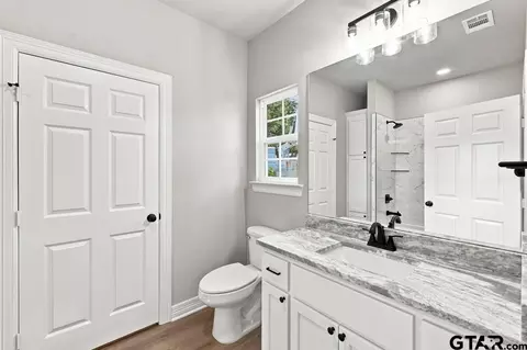 Bath - 1216 N Third St, Longview, TX 75601 photo 1 of 3