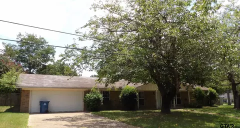 412 Angelina St, Jacksonville, TX 75766