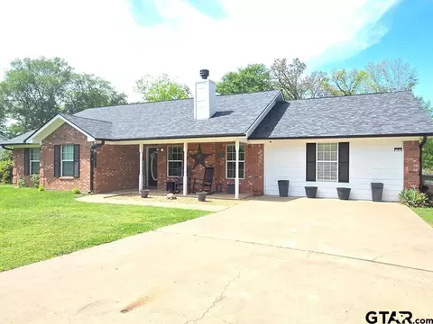 206 Jones, Elkhart, TX 75839