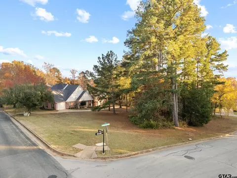 2022 Pinehurst, Tyler, TX 75703