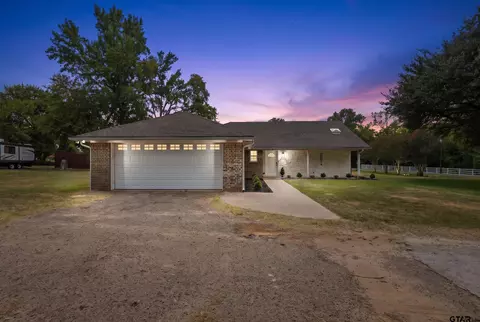 912 Lilly Ln, Bullard, TX 75757