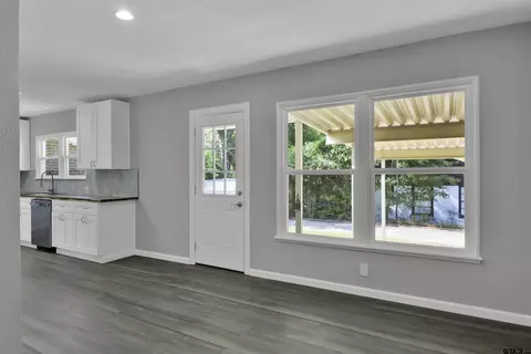 Living - 1908 5th, Tyler, TX 75701 photo 6 of 7