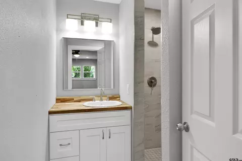 Bath - 1908 5th, Tyler, TX 75701 photo 1 of 3