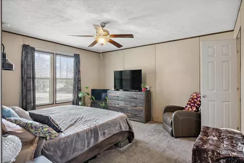 Bedroom - 129 Elm Dr, Murchison, TX 75778 photo 1 of 5