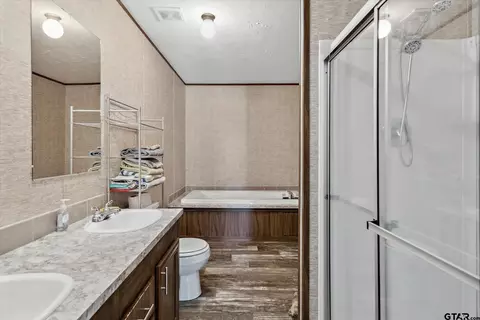 Bath - 129 Elm Dr, Murchison, TX 75778 photo 2 of 3