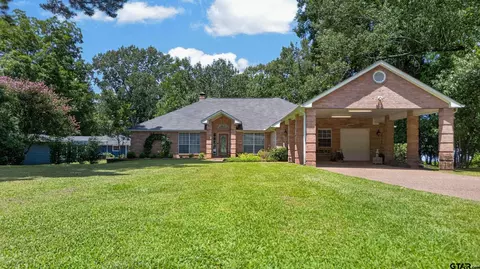 18012 W Lakeview Dr, Troup, TX 75789