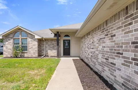 105 Bois D Arc Dr, Bullard, TX 75757