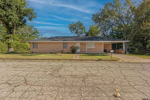 311 E Cottonwood, Overton, TX 75684