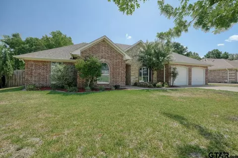 209 Heritage Ct, Lindale, TX 75771