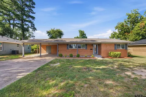 2340 Hunter St, Tyler, TX 75701