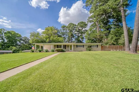 1003 Gardenia Ln, Longview, TX 75601