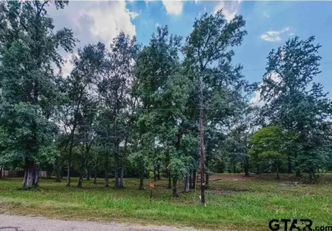 437 County Road 3608, Bullard, TX 75757