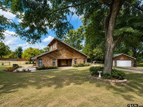 540 Post Oak St, Overton, TX 75684