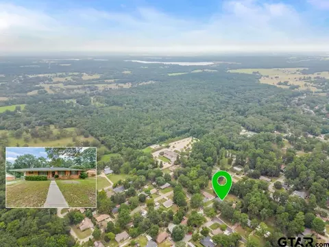 View/Area - 1112 Pine St, Gilmer, TX 75644 photo 4 of 4